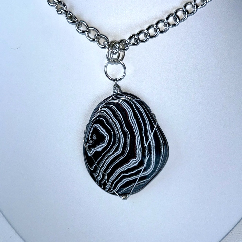 Unisex Rare Genuine Fordite Motor City Detroit Agate Stainless Steel Necklace